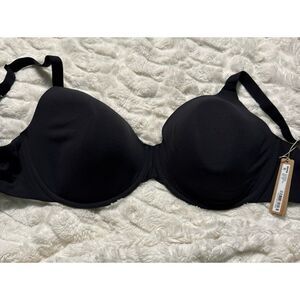 Skims Fits Everybody t-shirt bra 44C